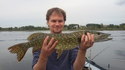 Lydeka, 2,7 kg — Gelūžė