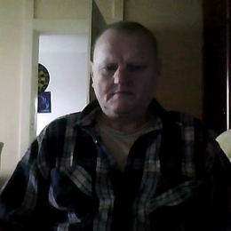 Žvejas(-ė) balialiualgis